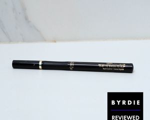 巴黎欧莱雅的超级苗条的液体眼线笔