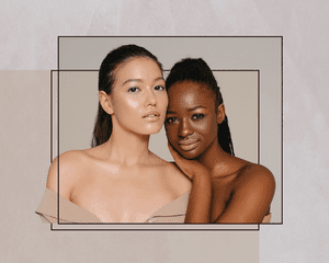 两个女人的颜色模型中性，裸体化妆在一个设计的背景