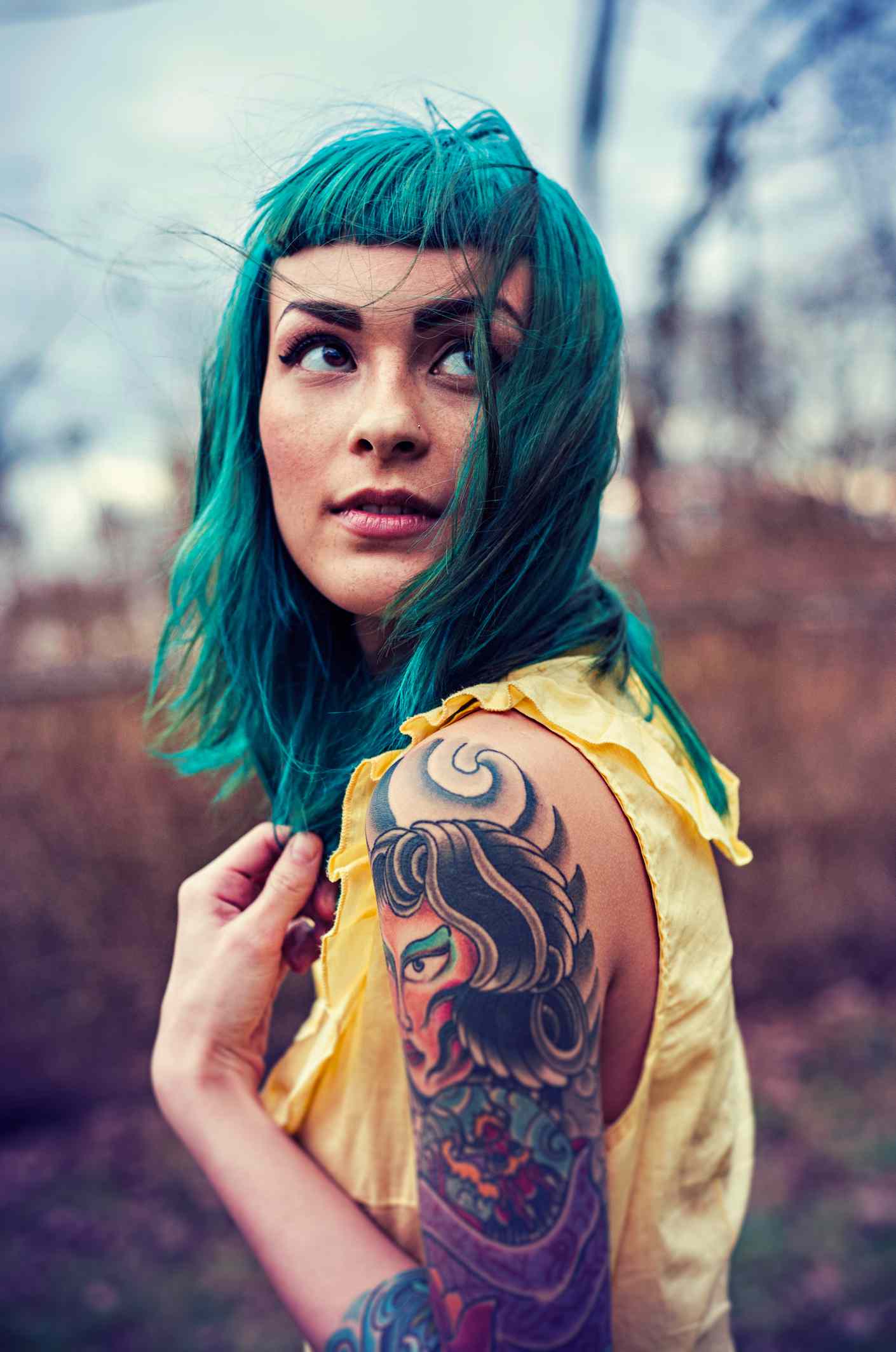 女人纹身套,蓝色的头发