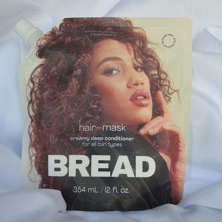 面包美容供应的发膜奶油深层护发素。