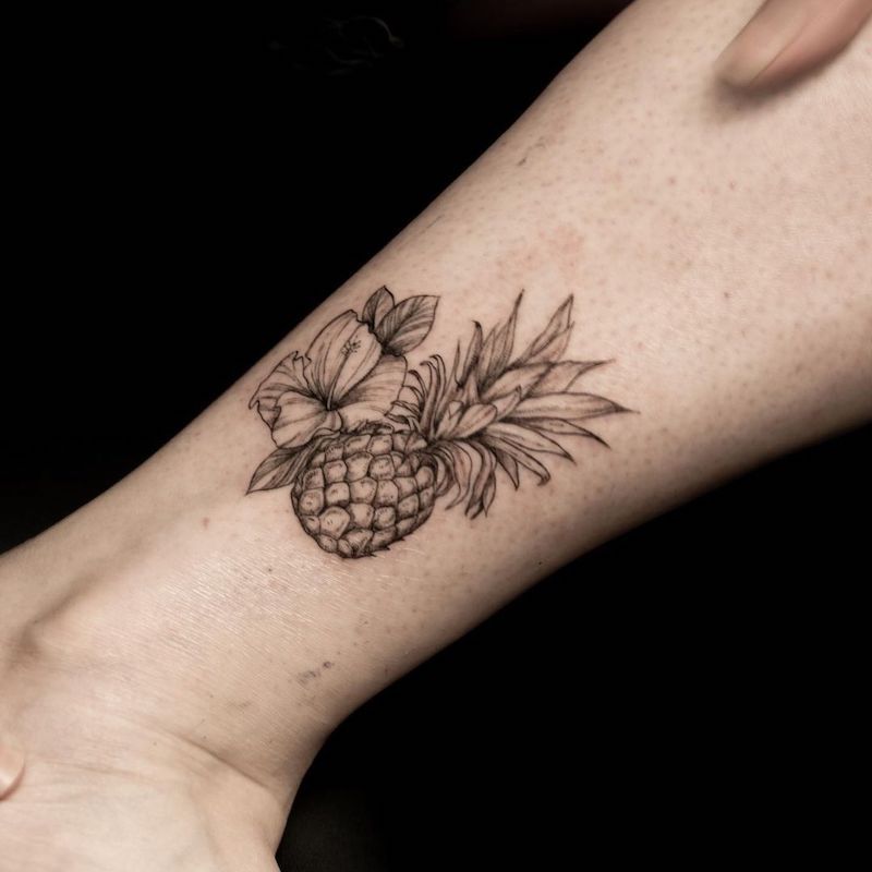 菠萝热带花朵纹身
