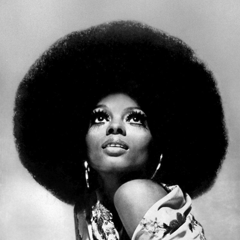 1975年，戴安娜·罗斯留着蓬松的非洲式发型