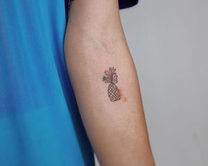 菠萝纹身